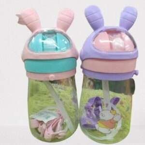 Baby drinking bottle